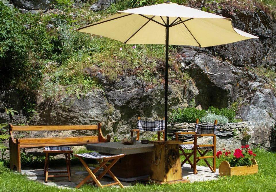 B&B Lo Djoua De Toueno Arvier Εξωτερικό φωτογραφία